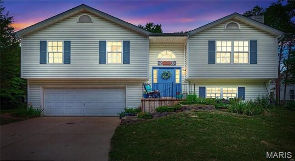 Photo of 2309 W Squire Road, Lake Sherwood, MO 63357 (MLS # 26012601)