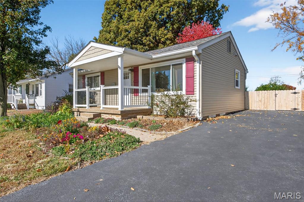 329 Hillcrest Boulevard