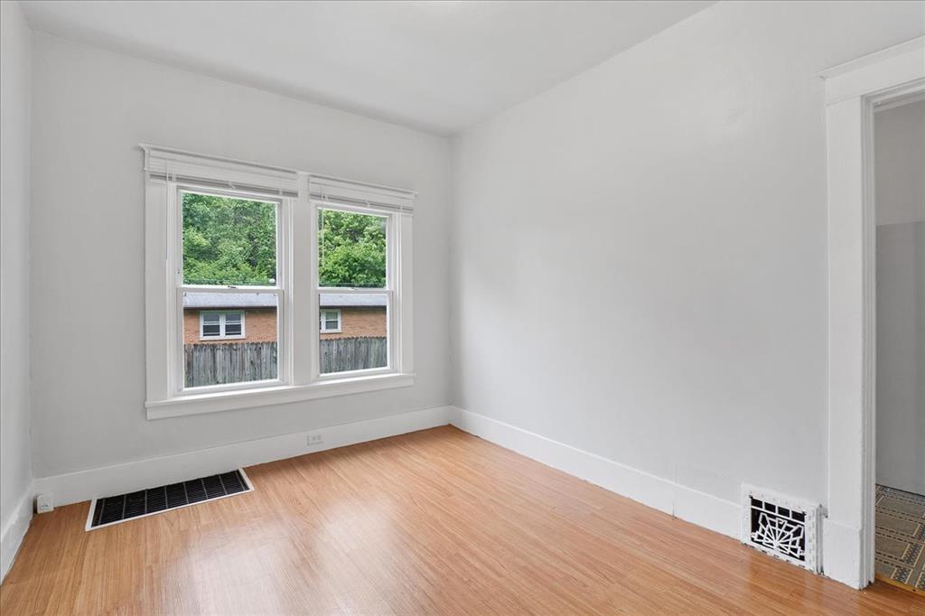 St Louis, Missouri 63121, United States, 3 Bedrooms Bedrooms, ,1 BathroomBathrooms,Residential,Pending,134127