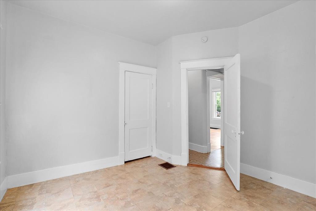 St Louis, Missouri 63121, United States, 3 Bedrooms Bedrooms, ,1 BathroomBathrooms,Residential,Pending,134127