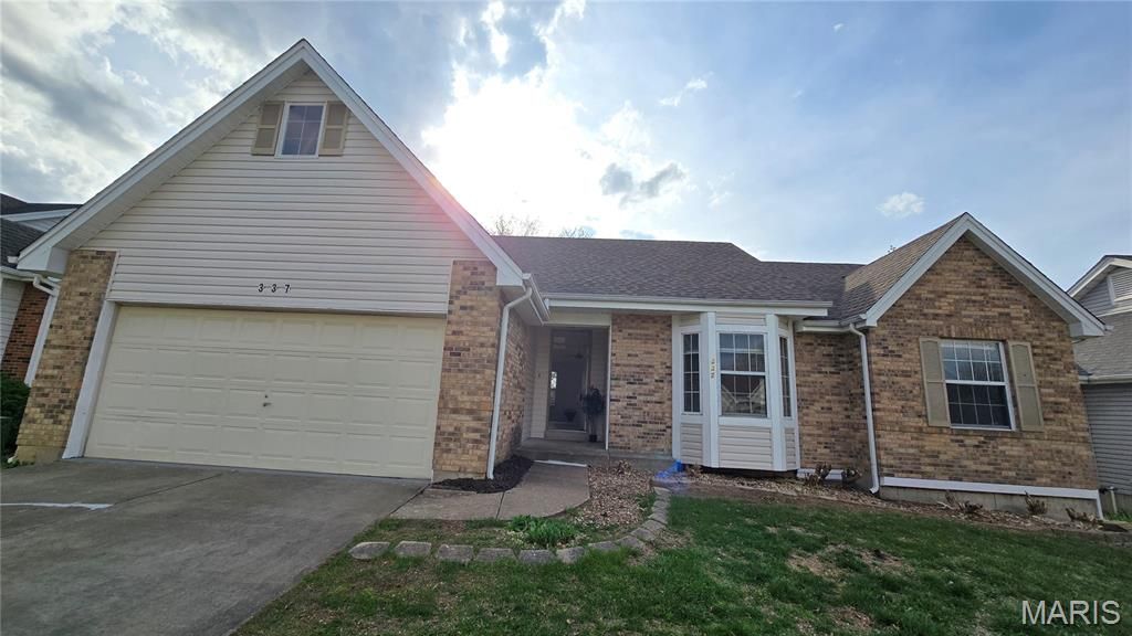 Photo of 337 Misty Valley Drive, St Peters, MO 63376 (MLS # 26020307)