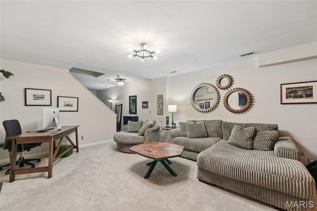 Village Of University Place 3 The - Residential