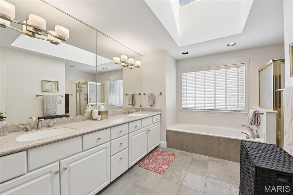 Village Of University Place 3 The - Residential