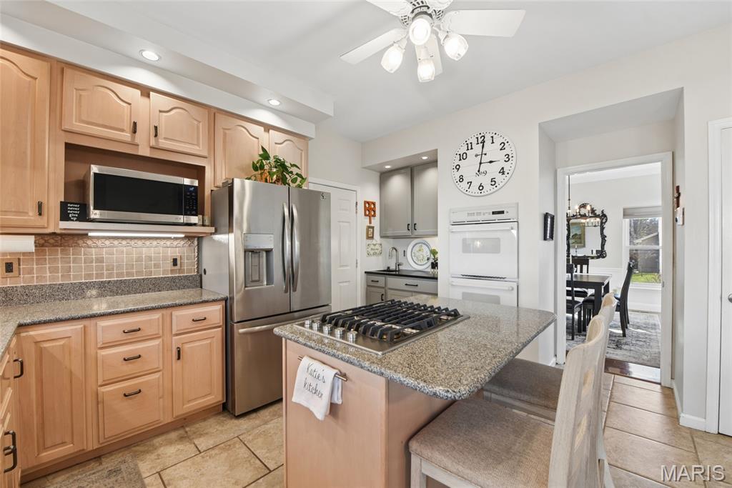 Village Of University Place 3 The - Residential