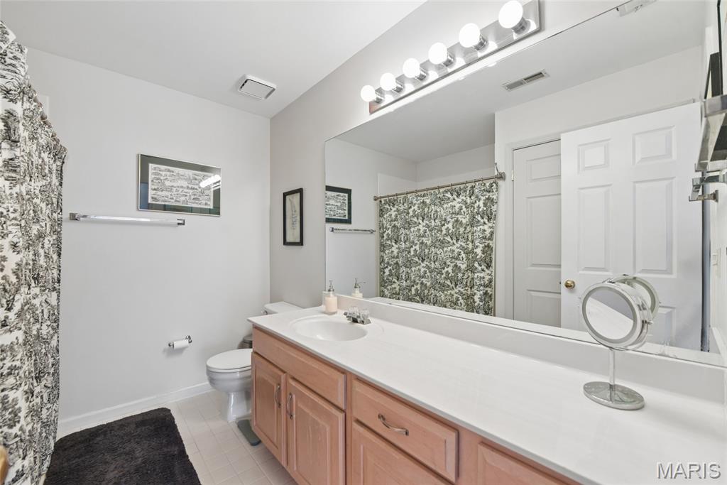 Village Of University Place 3 The - Residential