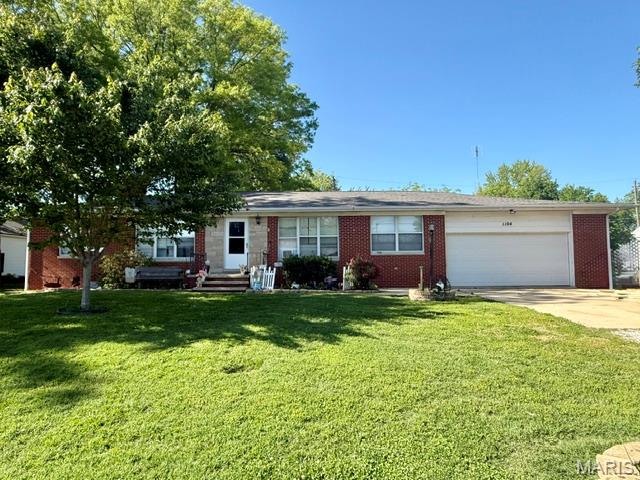 Photo 1 of 14 — 1104 E Hanover Street, New Baden, IL 62265