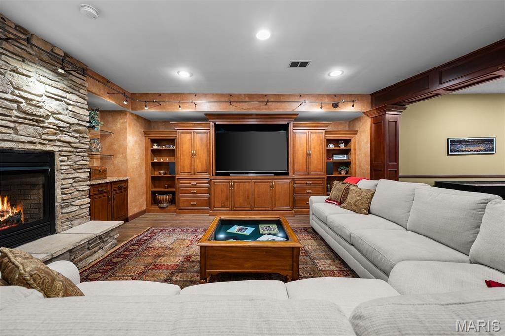 Greystone Four - Residential