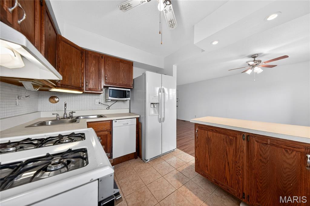 Leisure Village Condo - Residential