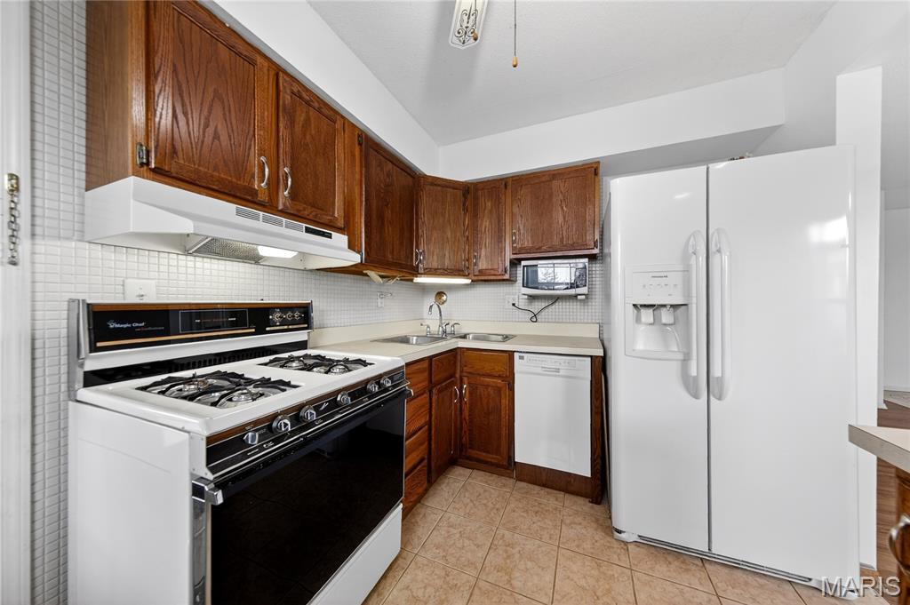 Leisure Village Condo - Residential