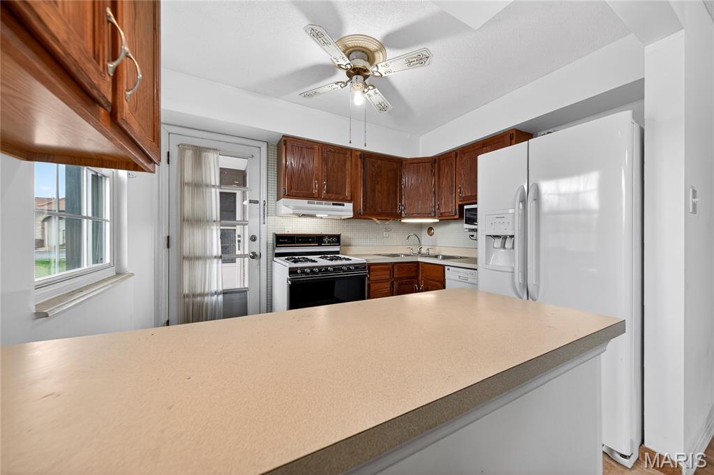 Leisure Village Condo - Residential