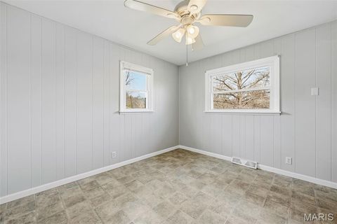 Tiny photo for 207 Scenic Drive, Elsberry, MO 63343 (MLS # 26015317)