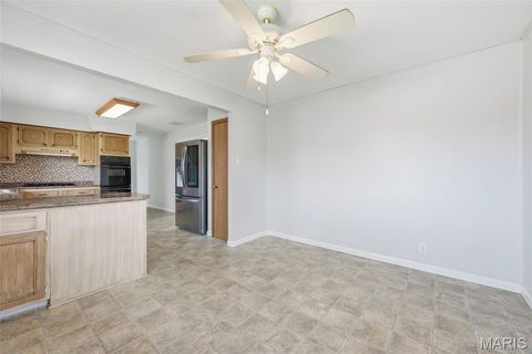 Tiny photo for 207 Scenic Drive, Elsberry, MO 63343 (MLS # 26015317)