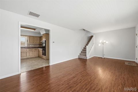 Tiny photo for 207 Scenic Drive, Elsberry, MO 63343 (MLS # 26015317)