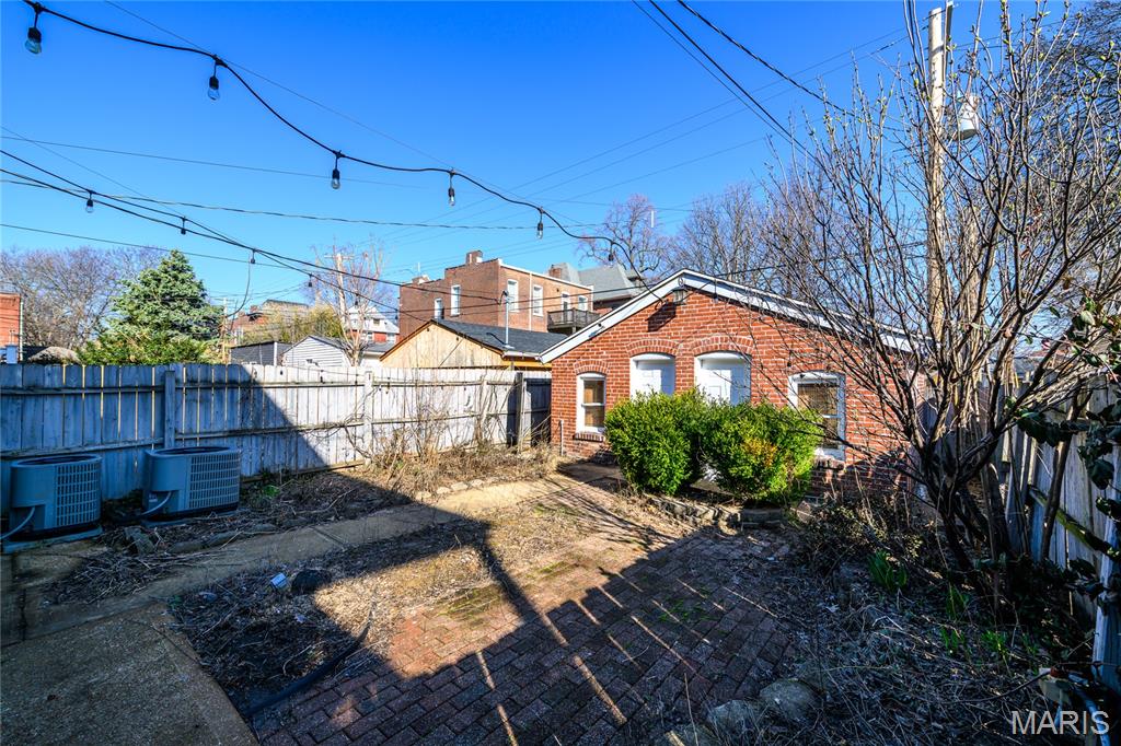 William H Gummersells Bl 1434 - Residential