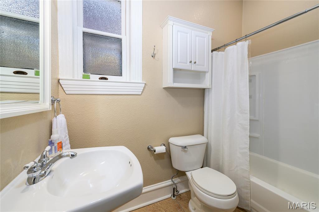 William H Gummersells Bl 1434 - Residential