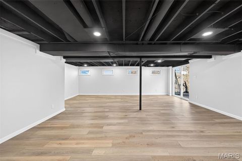 Tiny photo for 370 Marywood Court, Ballwin, MO 63021 (MLS # 26008950)