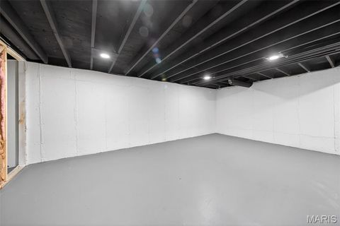 Tiny photo for 370 Marywood Court, Ballwin, MO 63021 (MLS # 26008950)