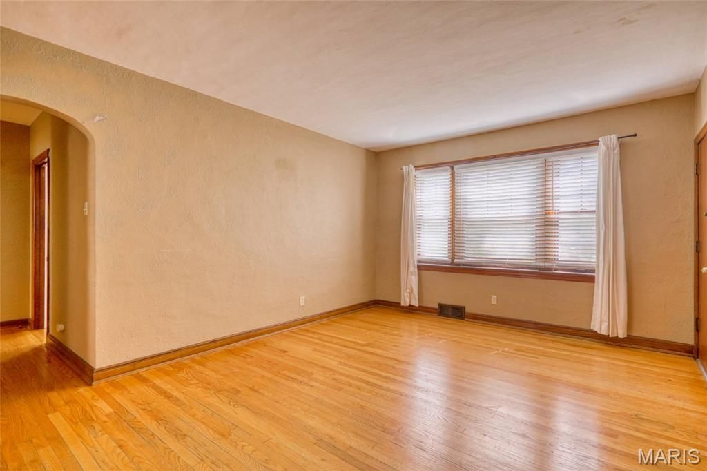 Photo of 6601 Alamo Avenue #1st Floor A, Clayton, MO 63105 (MLS # 26019593)