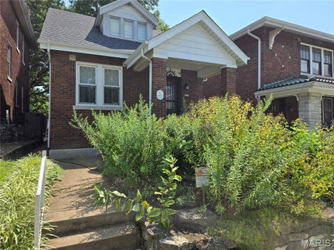 Photo of 3440 Klocke Street, St Louis, MO 63118 (MLS # 26069320)
