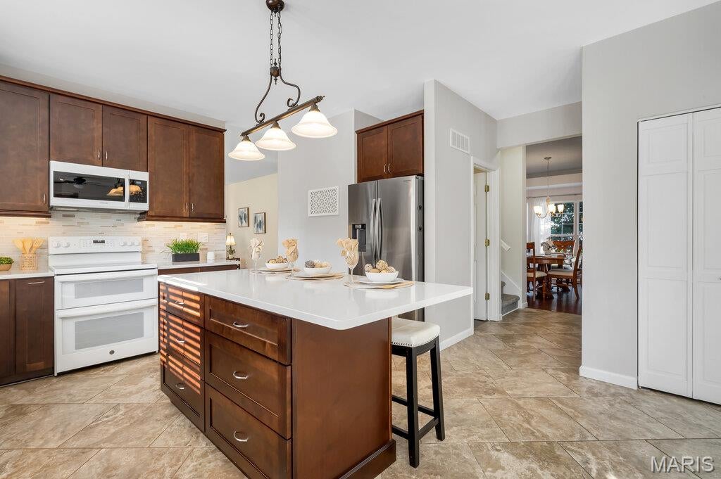 826 Summit Glen Court