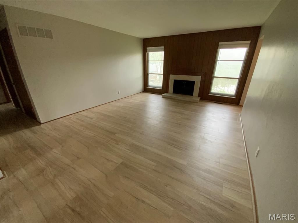 Photo of 12806 Willowyck Drive, Unincorporated, MO 63146 (MLS # 26020596)