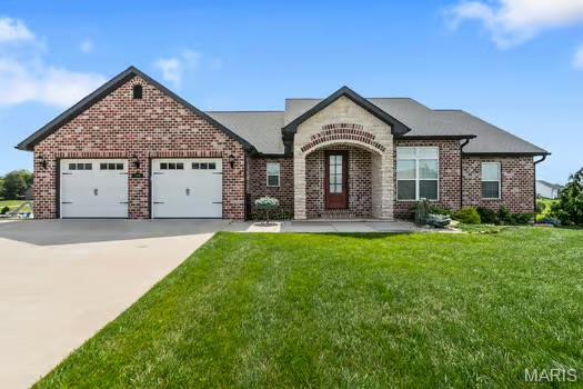 Photo 1 of 46 — 800 Lakeview Crossing, Cape Girardeau, MO 63701