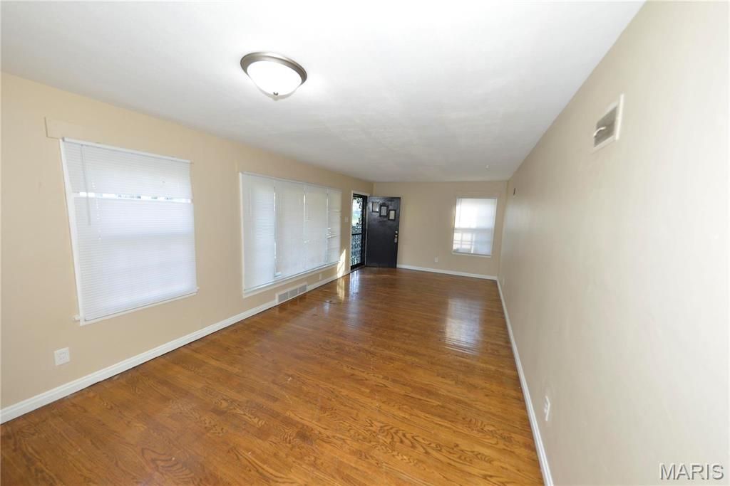 Photo of 6127 Shillington Drive, St Louis, MO 63134 (MLS # 25077177)