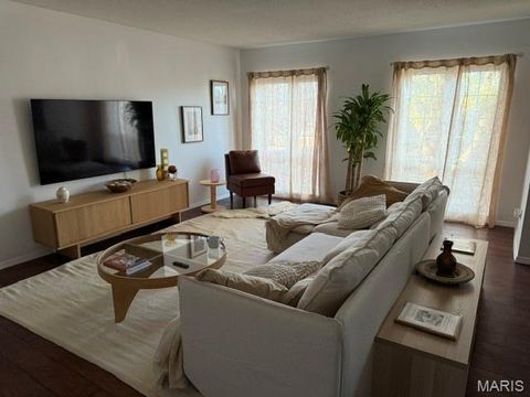 Tiny photo for 917 Claytonbrook Drive #3, Ballwin, MO 63011 (MLS # 25077338)