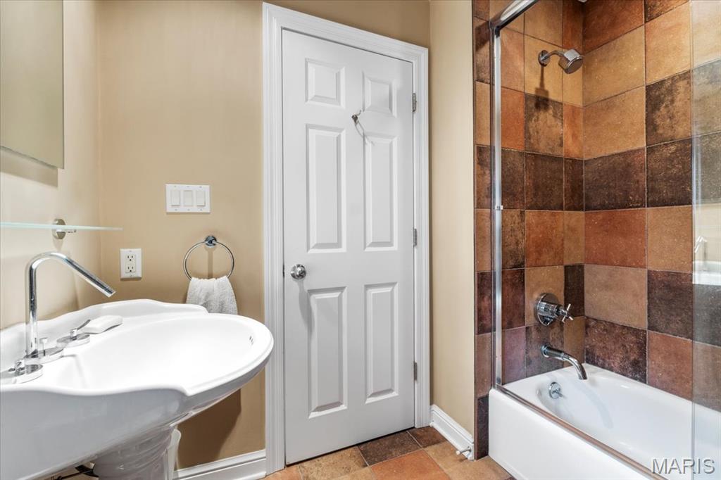 Parkside Twnhs - Residential