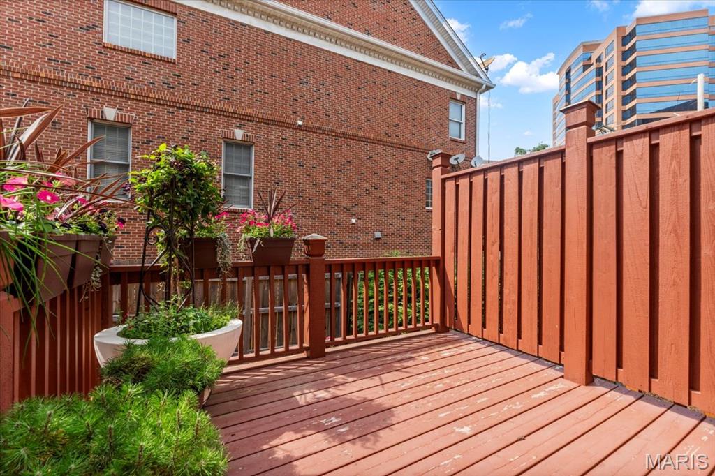 Parkside Twnhs - Residential