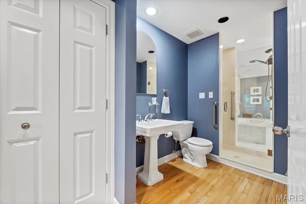 Parkside Twnhs - Residential