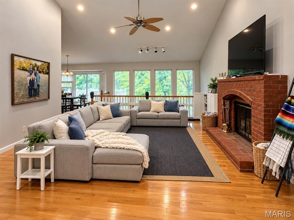 1656 Ivy Chase Lane