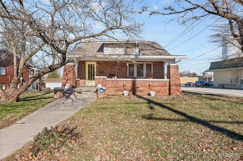 700 W Delmar Avenue Alton IL 62002