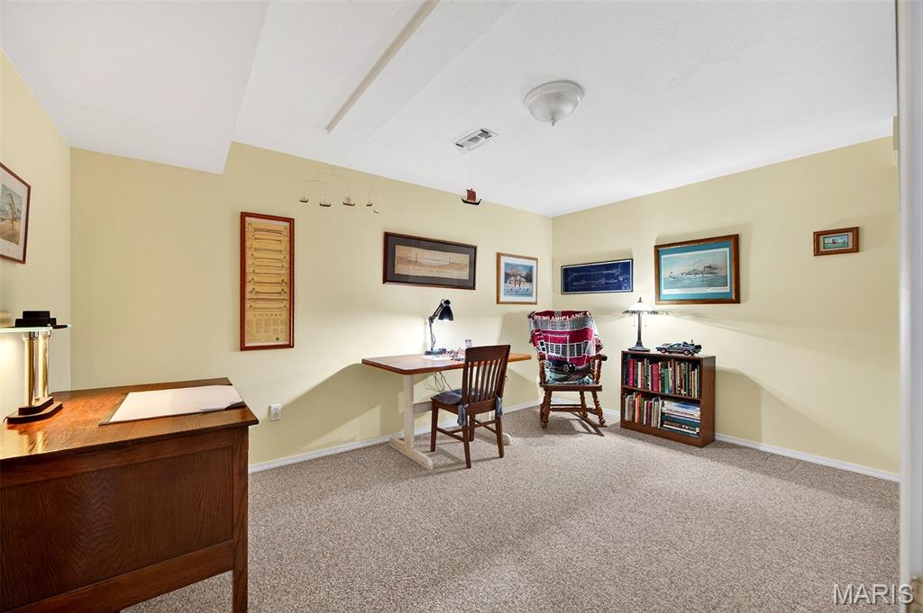 Est of Fairfield Manor - Residential