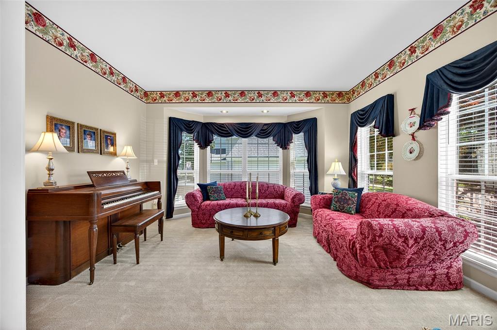 Est of Fairfield Manor - Residential