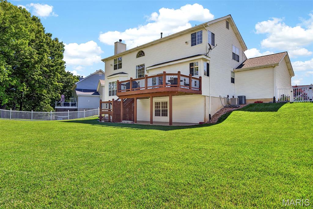 Est of Fairfield Manor - Residential