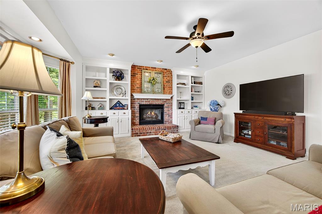 Est of Fairfield Manor - Residential