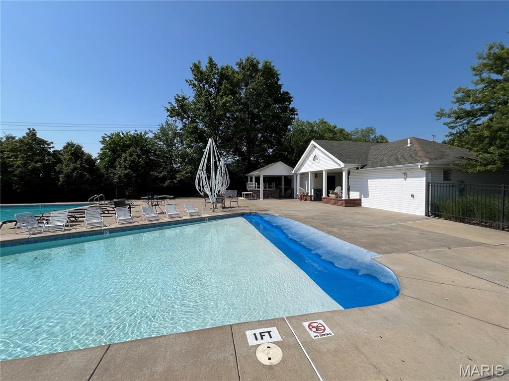 Est of Fairfield Manor - Residential