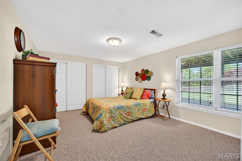 Est of Fairfield Manor - Residential