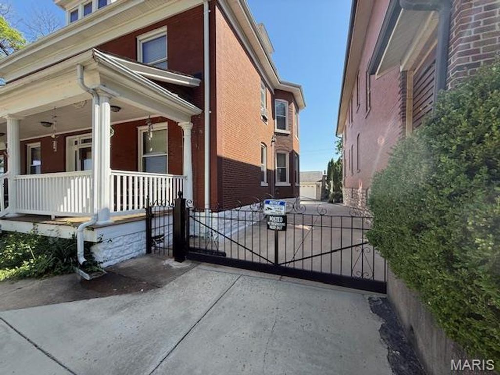 Photo of 6120 Victoria Avenue, St Louis, MO 63139 (MLS # 26024073)