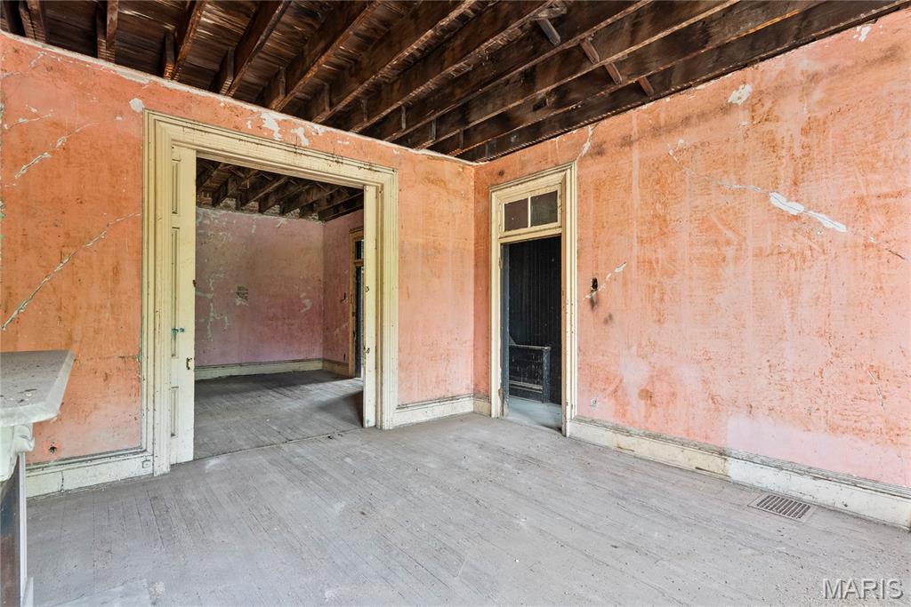 Labraures Add - Residential