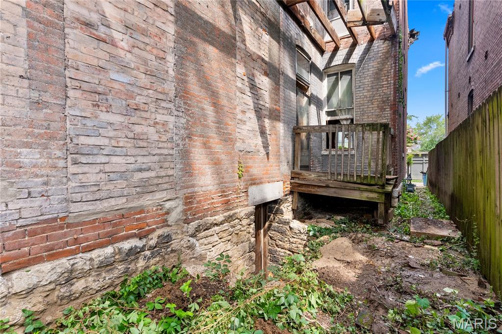 Labraures Add - Residential