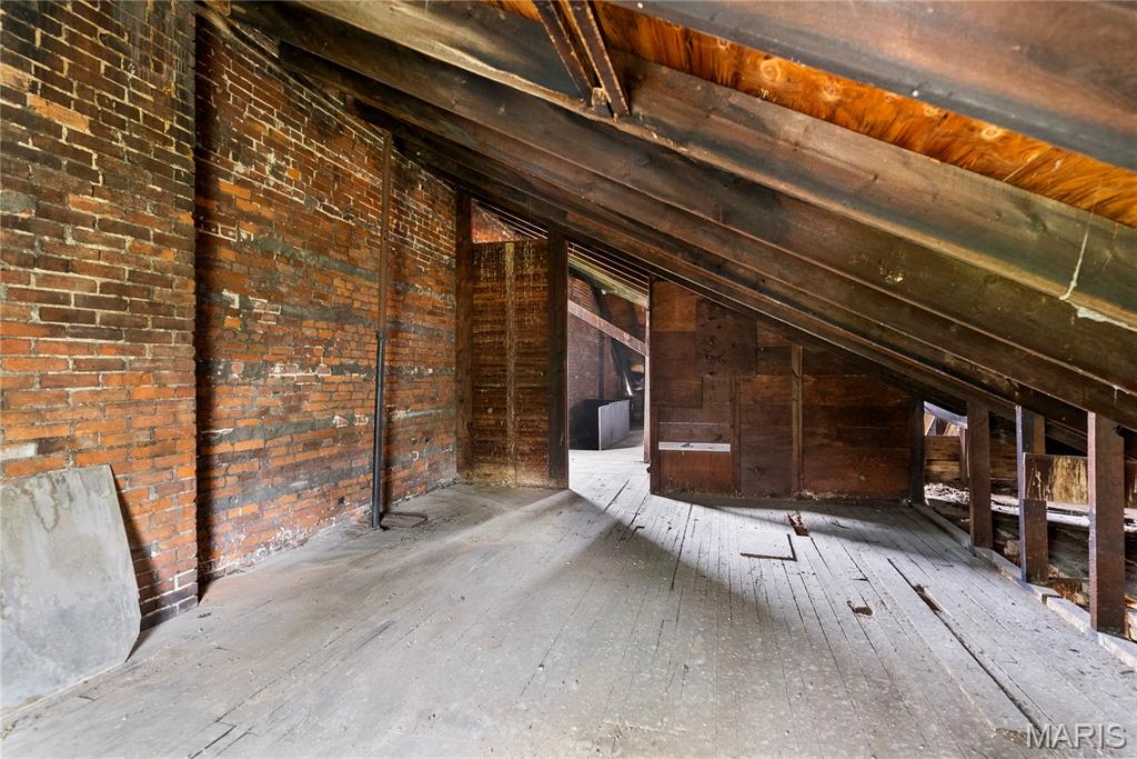 Labraures Add - Residential