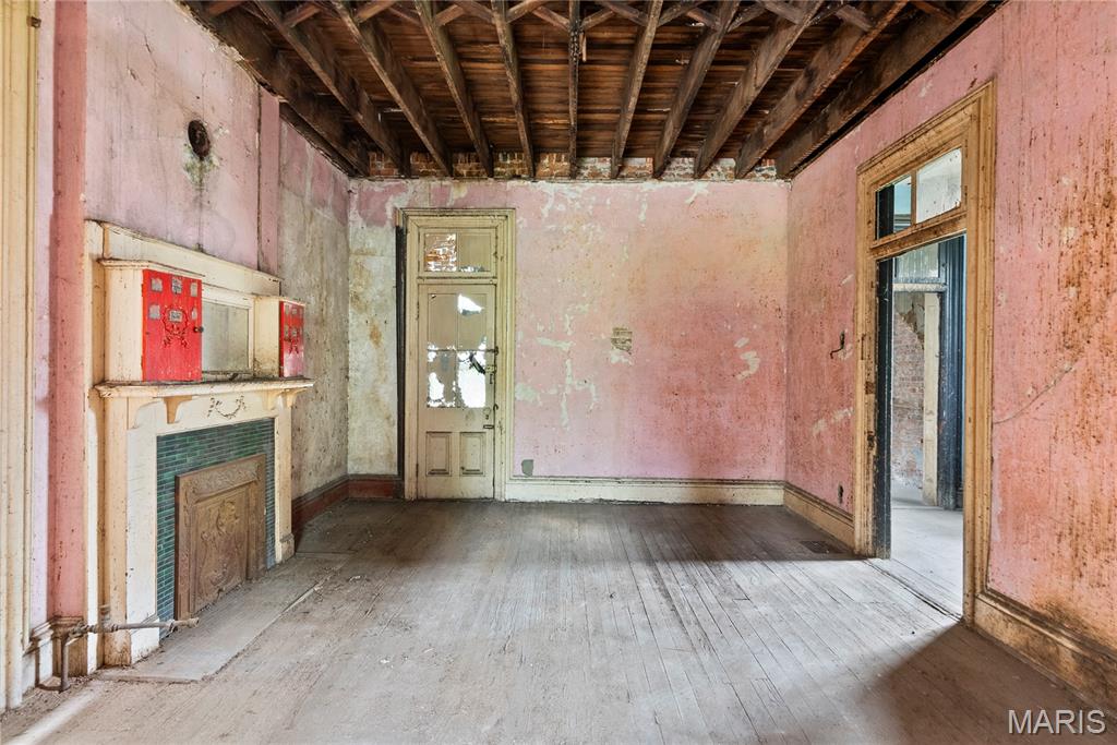 Labraures Add - Residential