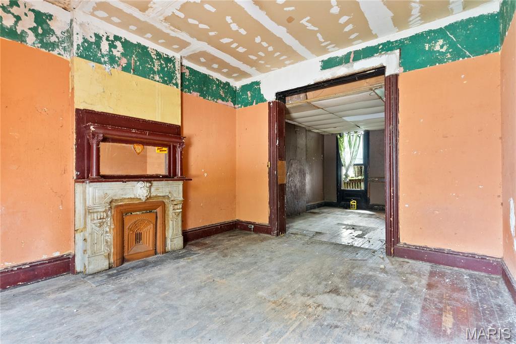 Labraures Add - Residential