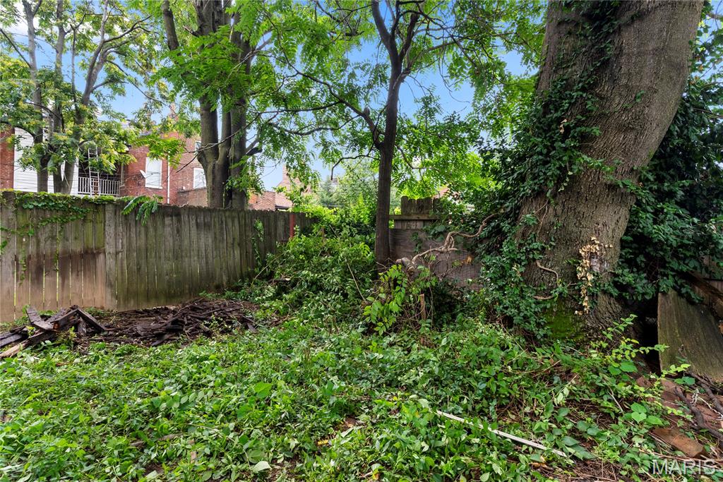 Labraures Add - Residential