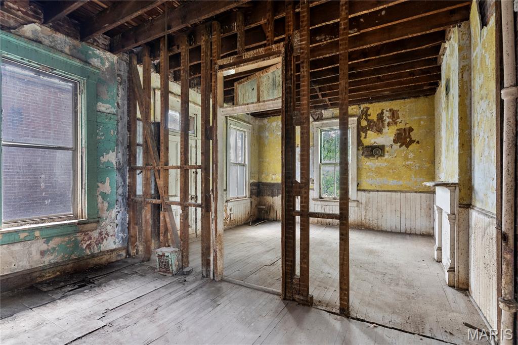 Labraures Add - Residential