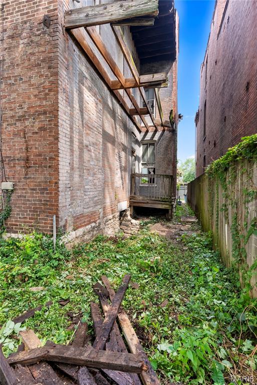 Labraures Add - Residential