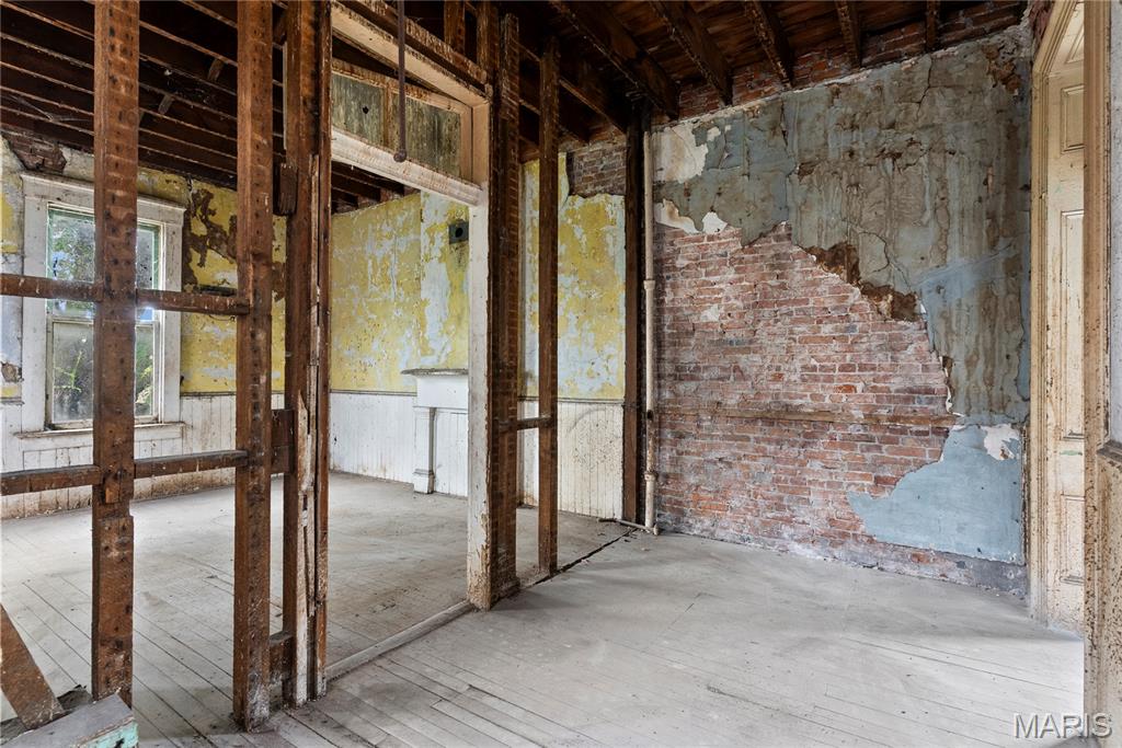 Labraures Add - Residential