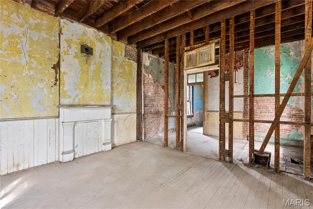 Labraures Add - Residential